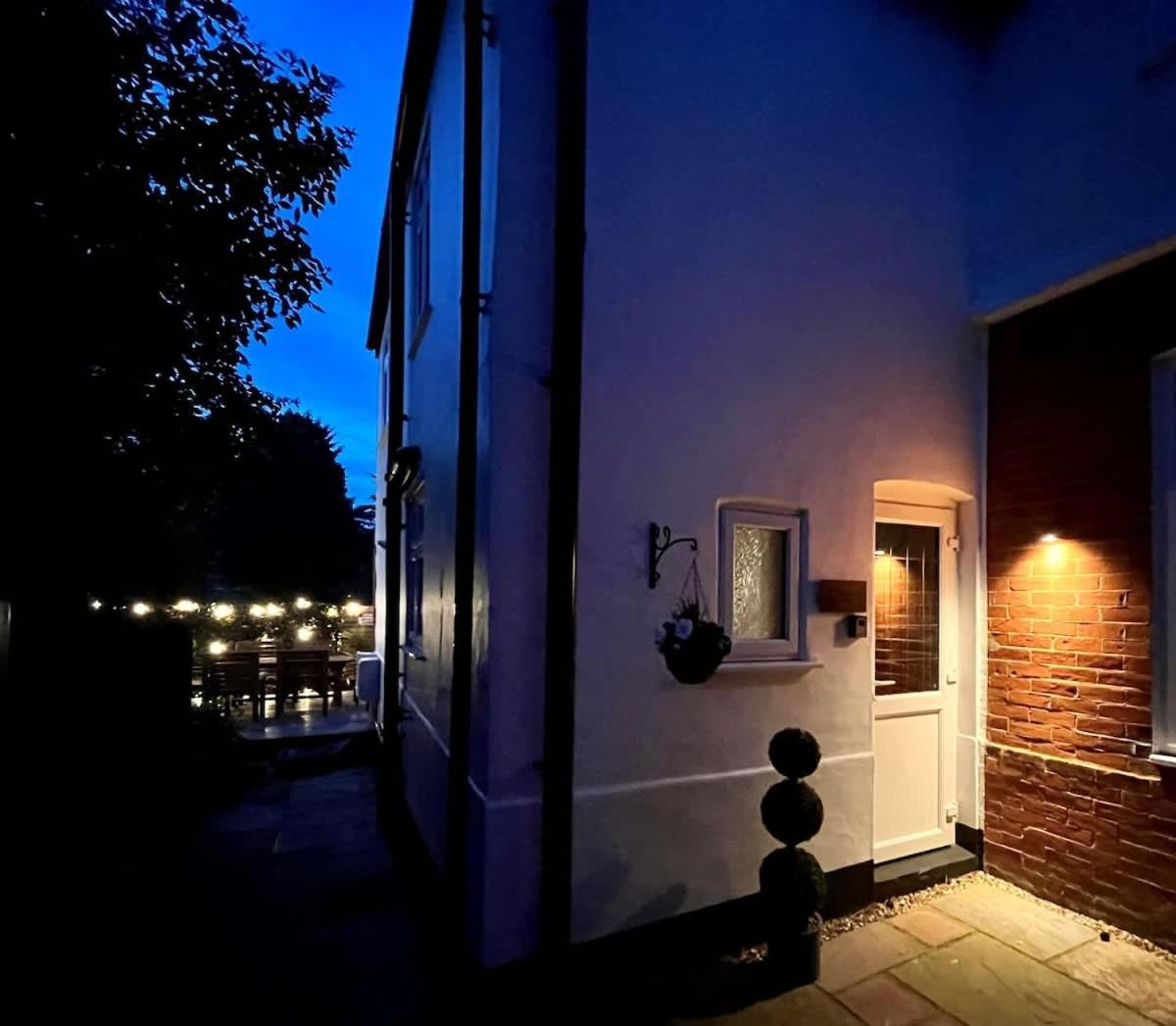 The Coach House Villa Bournemouth Exterior photo